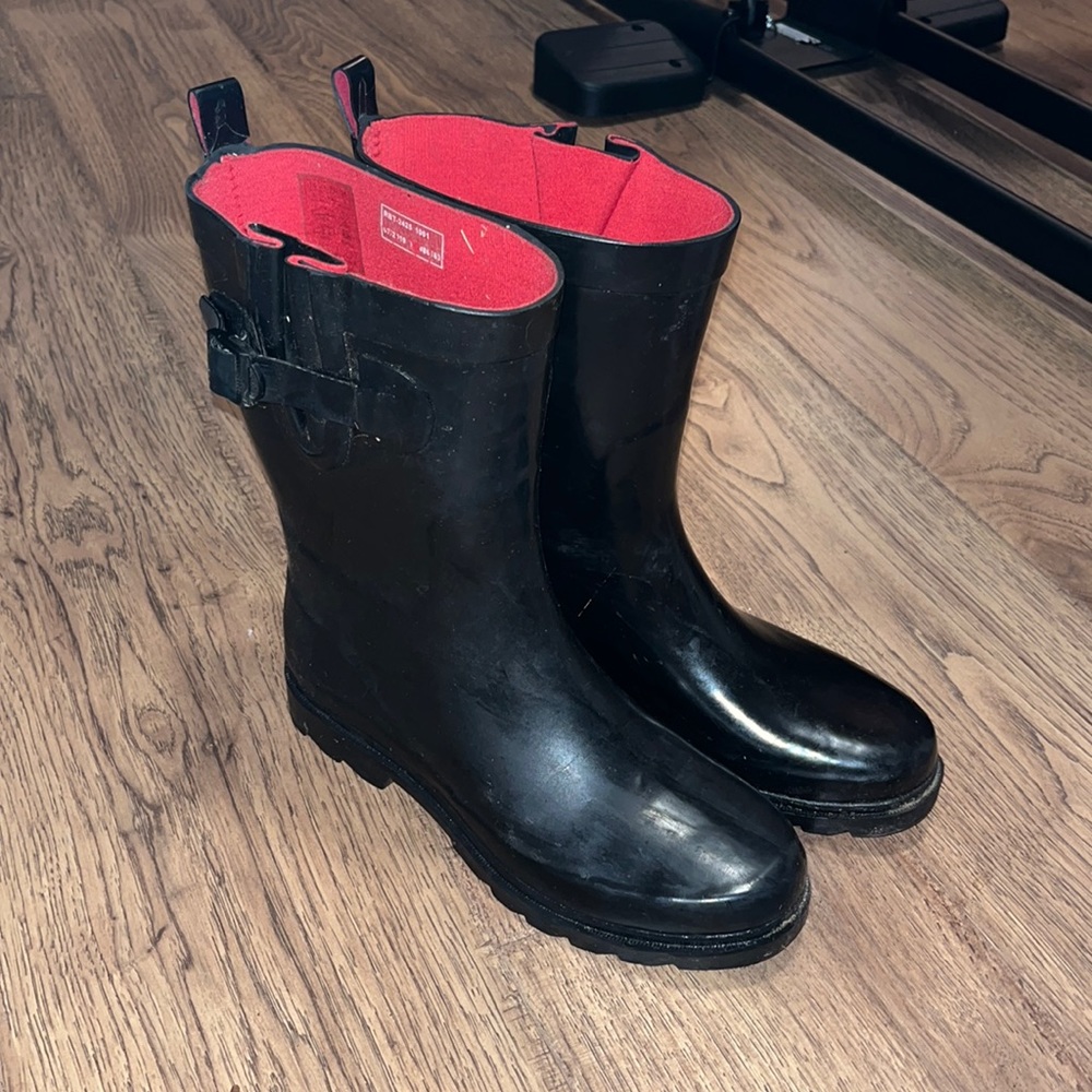 Capellini Rain Boots Size 9
